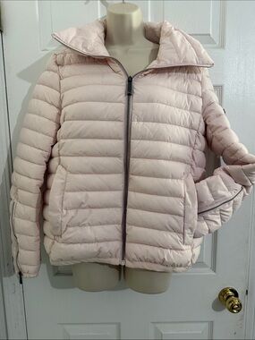 Women's Light Pink Quilted Puffer Jacket - Cozy Lightweight Coat